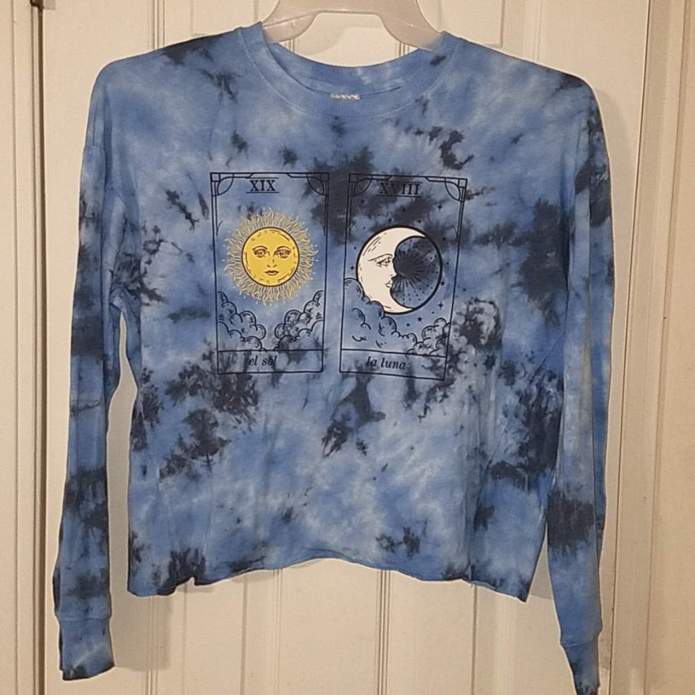 No Boundaries Juniors Tie-dye Graphic cropped Tshirt Size XL (15-17)